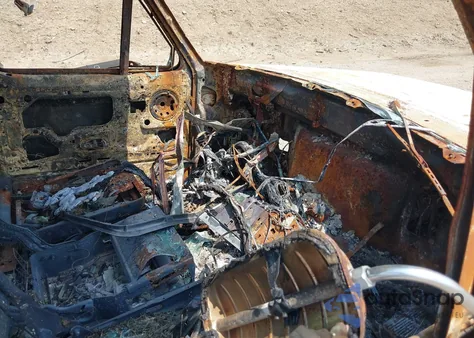 1997 Ford F-250 Xl z USA, uszkodzony, nr VIN 1FTHX26G0VEA06695